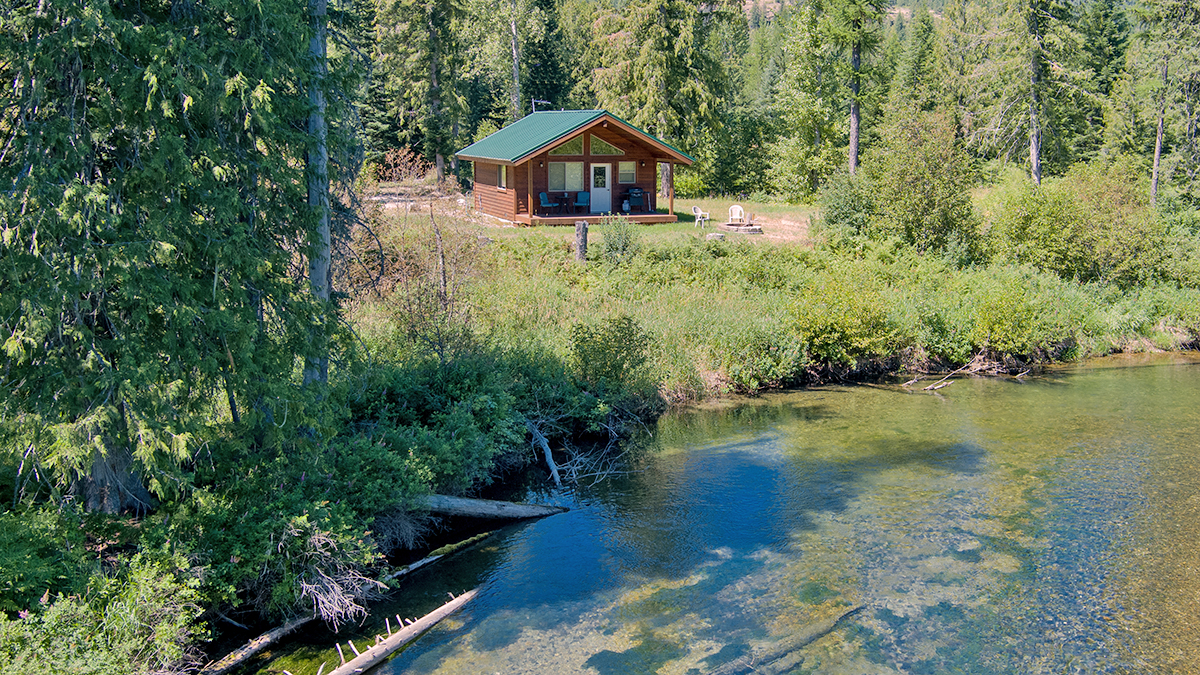 Little Cedar Cabin Creekside